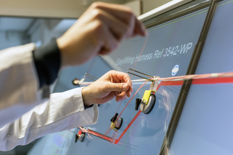 EasyWiring Komax Laselec's groundbreaking digital harness assembly