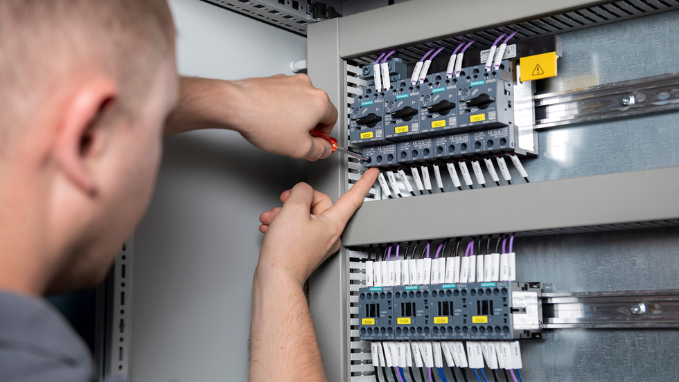 Competitive strength through digitalized and automated processes Komax