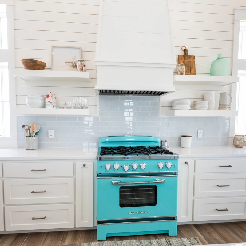 Gallery photo #19 showing Isle Be Back