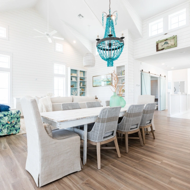Gallery photo #3 showing Isle Be Back