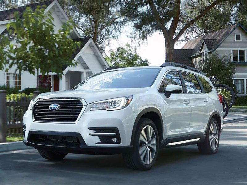 10 of the Roomiest Midsize SUVs Autobytel