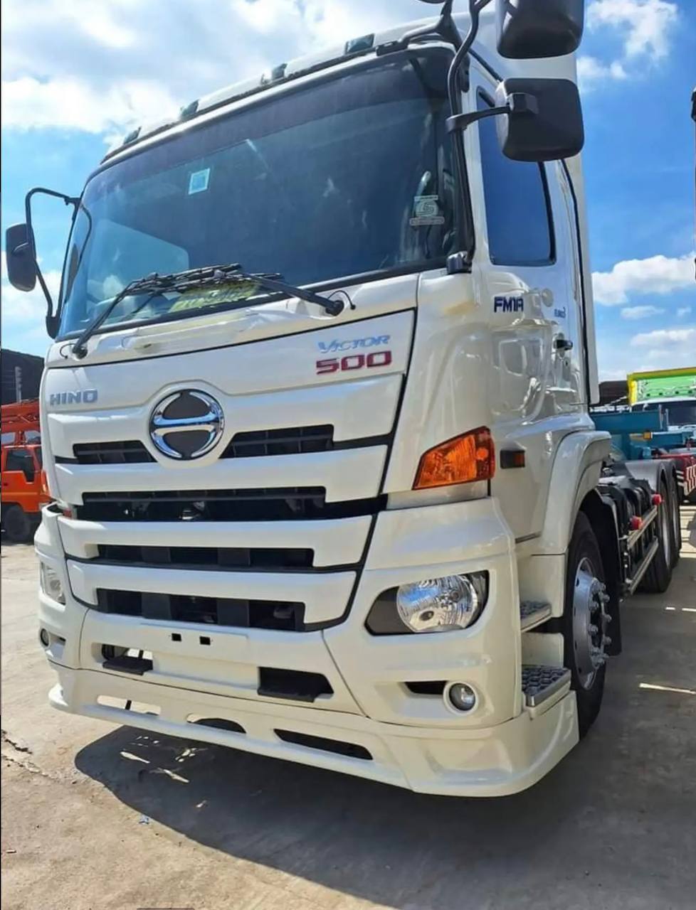 Дополнительное изображение Hino 500 clpyzby4io39b0b0whymih0wl