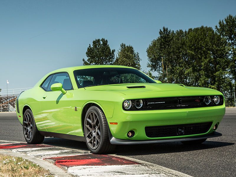 2015 Dodge Challenger RT Scat Pack ・  Photo by Dodge 