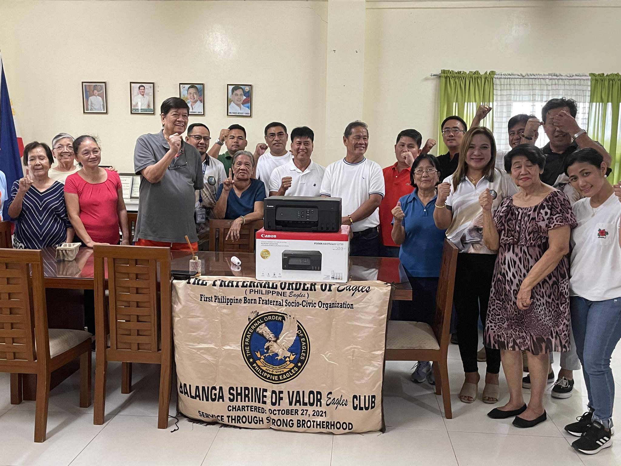 BSOVEC - Prints of Generosity: Balanga Shrine of Valor Eagles Club Gifts Canon Printer to Brgy Donya Francis Senior Citizens