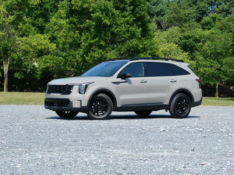 2024 Kia Sorento X-Pro SX Prestige ・  Photo by Brady Holt