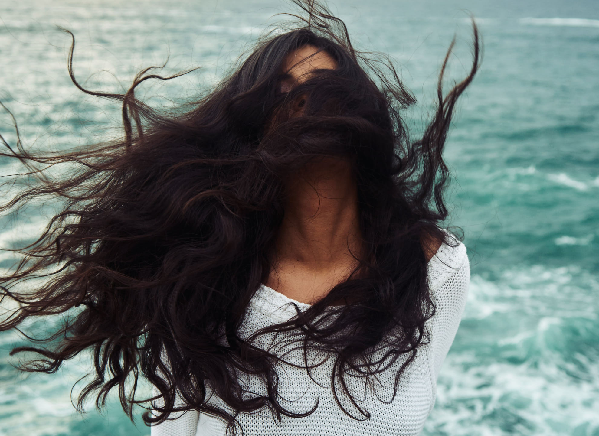 Frizz-Free Hair: 3 Humidity Hacks You Need to Try 