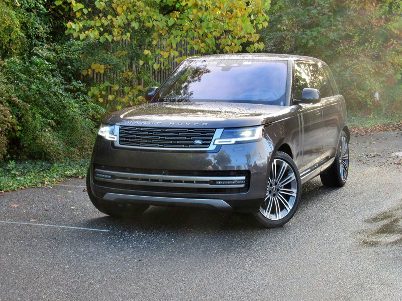 2022 Land Rover Range Rover ・  Photo by Brady Holt