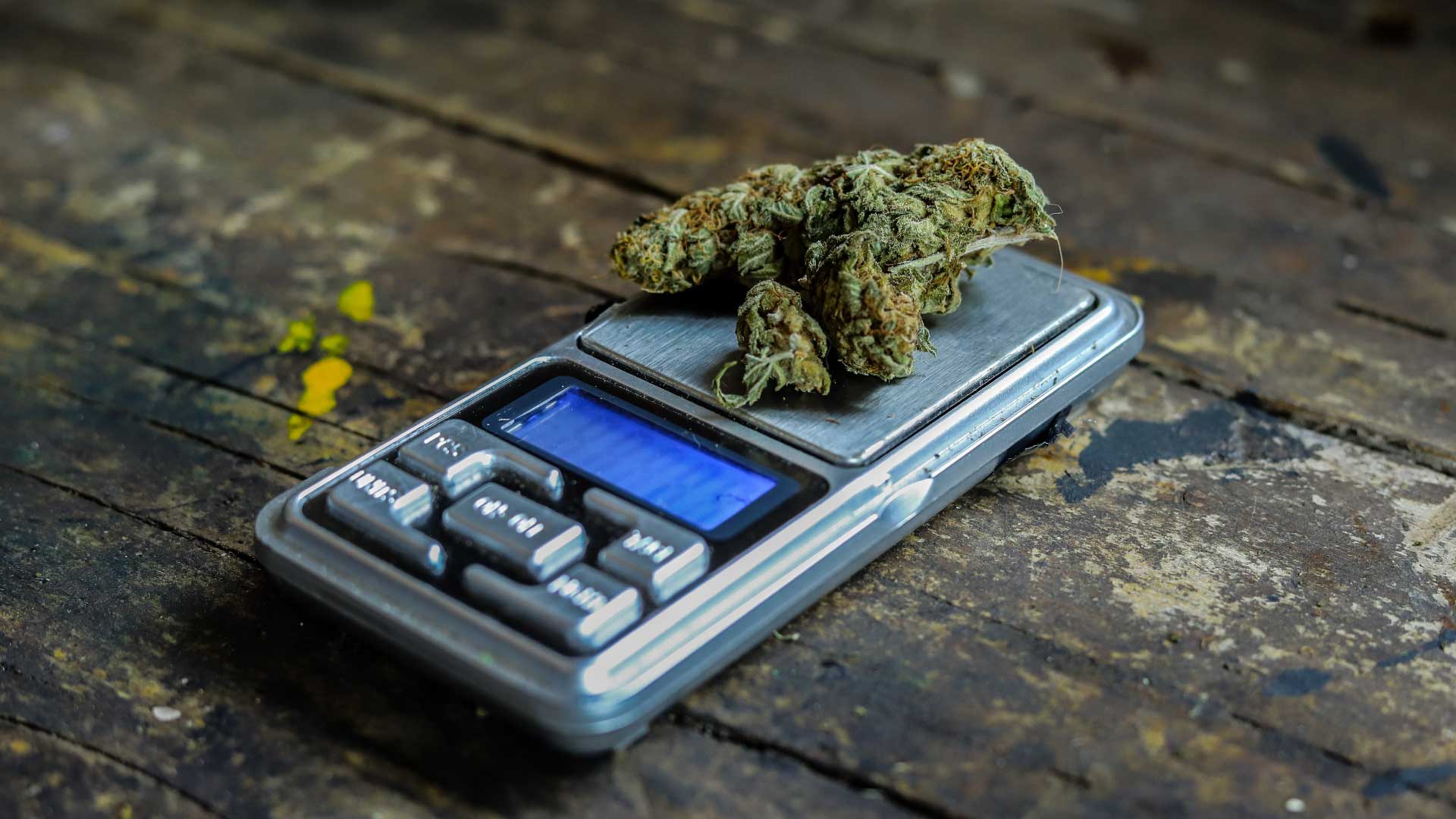 How many grams are in a quarter of weed.jpg