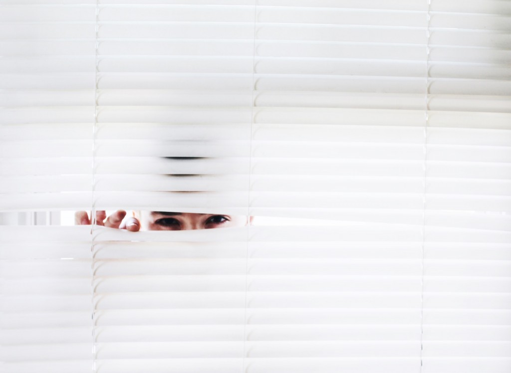 blinds-curiosity-eyes-906018