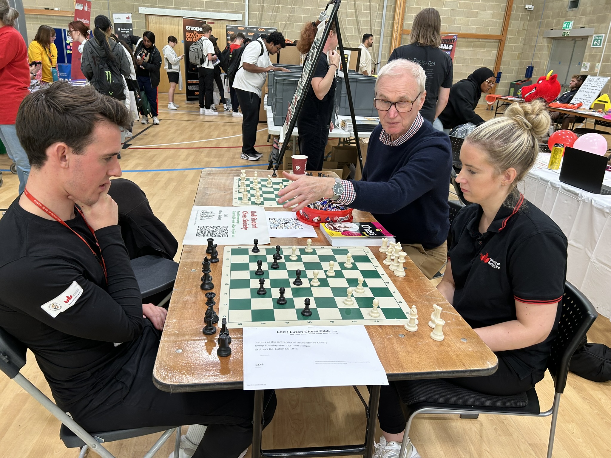 New Chess Players at the University of Bedfordshire Student Union Freshers Fair. 