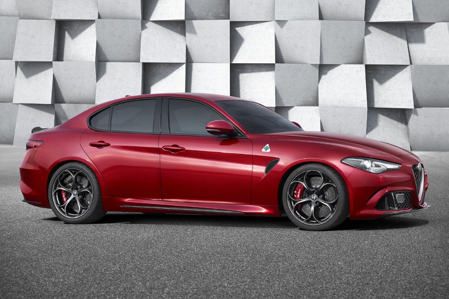 2016 Alfa Romeo Giulia - Exterior - Side View ・  Photo by Buick 