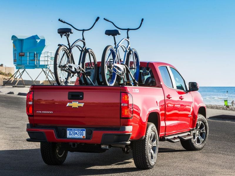 2016 Chevy Colorado bikes in truck bed ・  Photo by General Motors