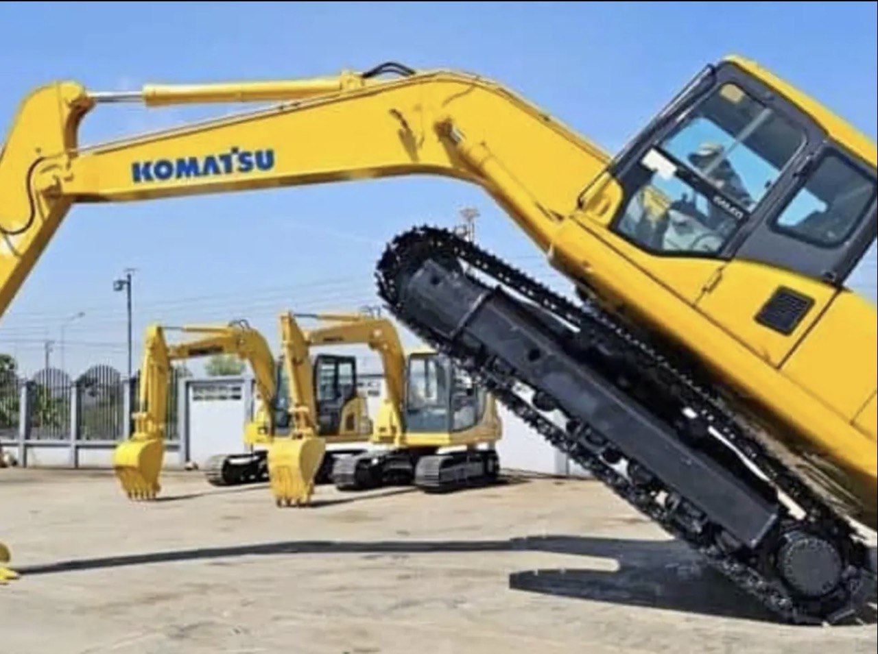 Дополнительное изображение Komatsu PC 200-7 clpv7es4b88wv0b0w9254gmzr