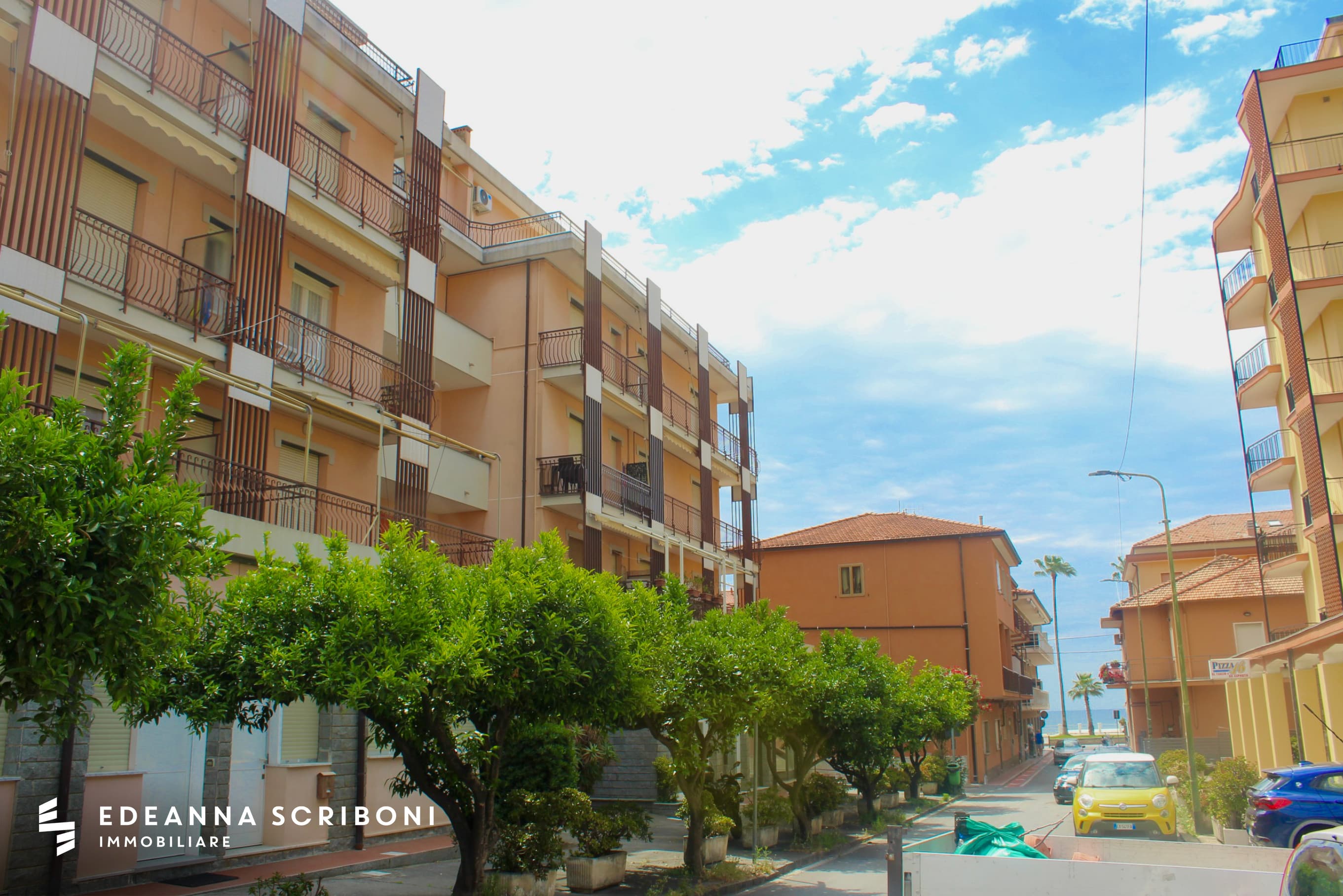 Spazioso appartamento in fase di restyling, a due passi dal mare ...