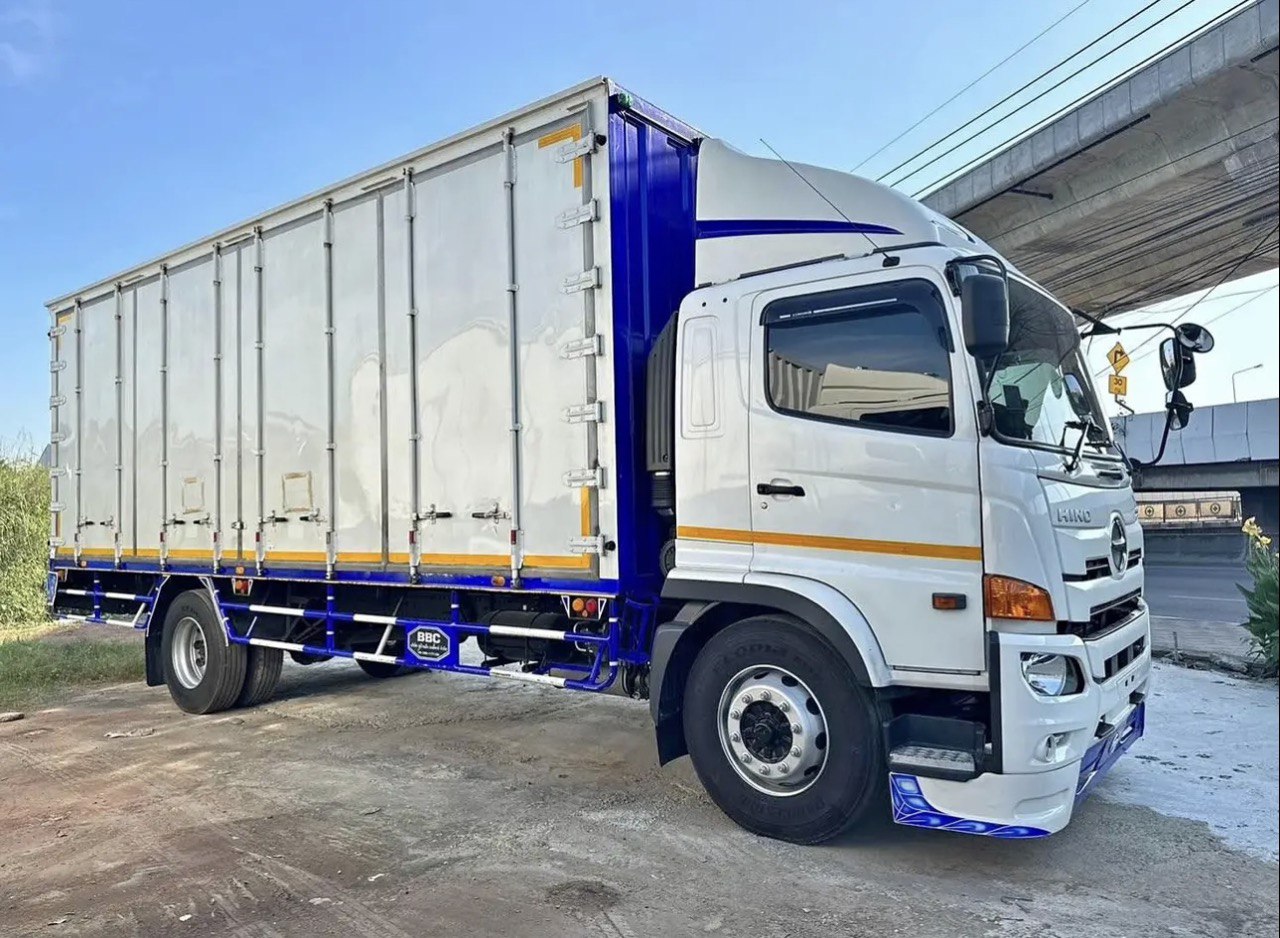 Дополнительное изображение Hino Victor  clr00jexk1z710b15ouyjdhe3