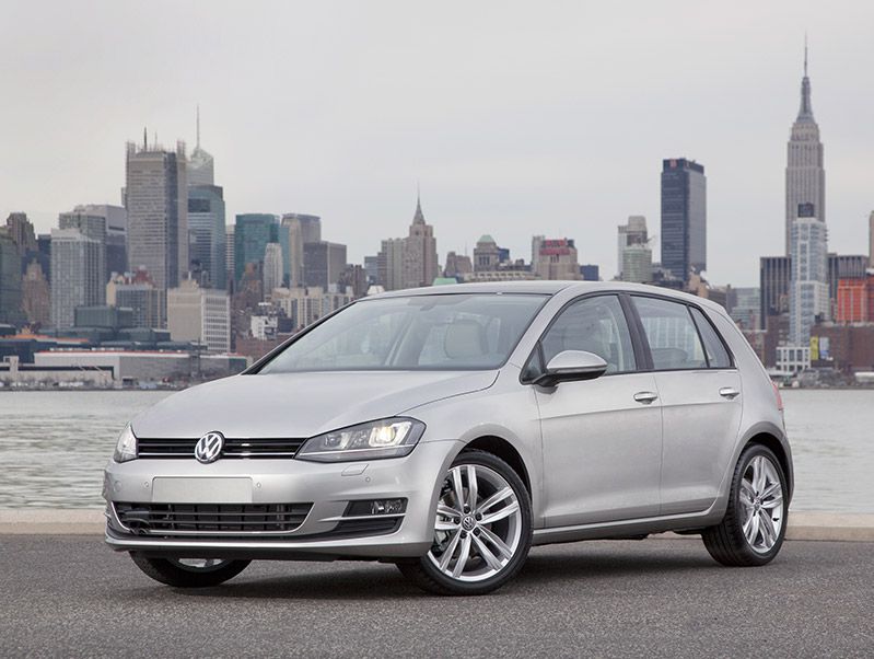 2015-Volkswagen-Golf.jpg