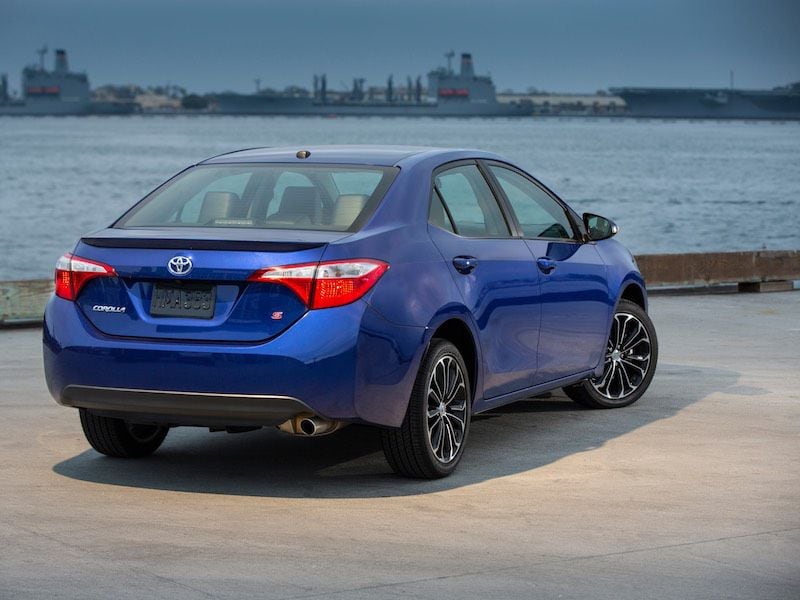 10 Things You Need to Know About the 2016 Toyota Corolla Autobytel