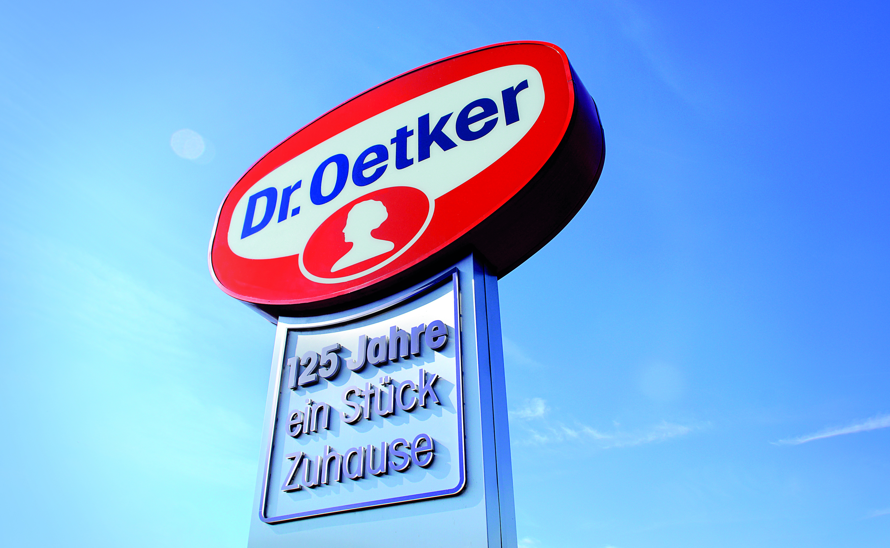 Dr. Oetker Brand Logo 125 Years