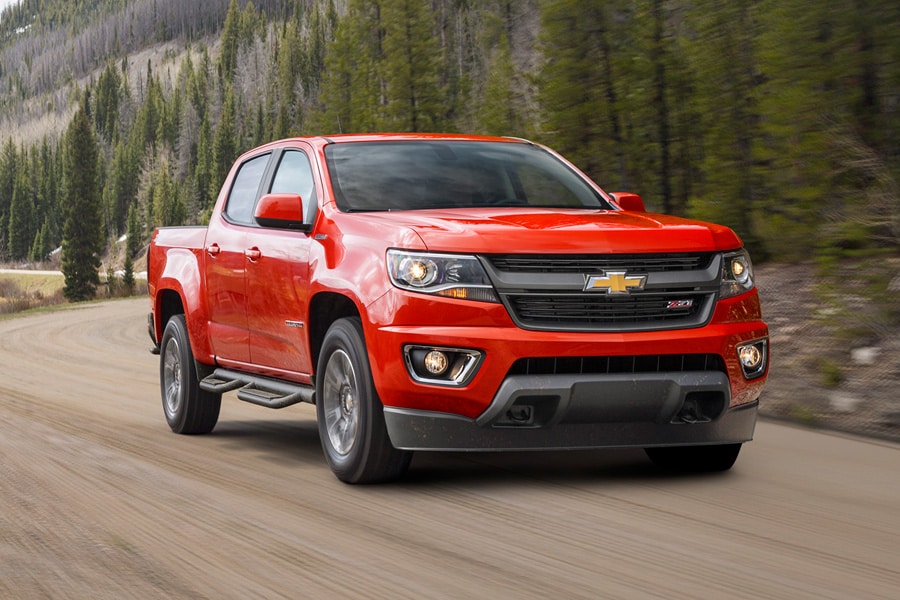 2016-Chevrolet-Colorado-Duramax-TurboDiesel-red-front-34 ・  Photo by Chevrolet Media