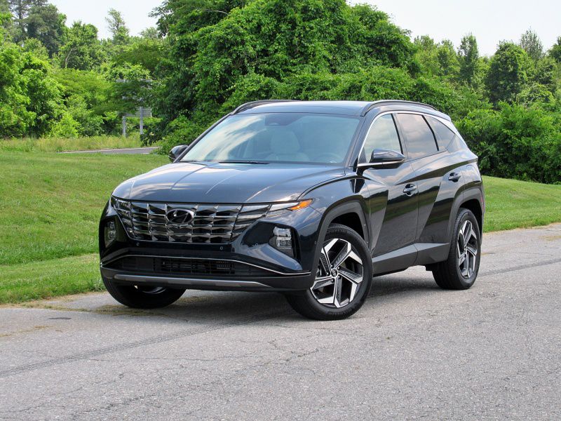 2022 Hyundai Tucson PHEV ・  Photo by Brady Holt