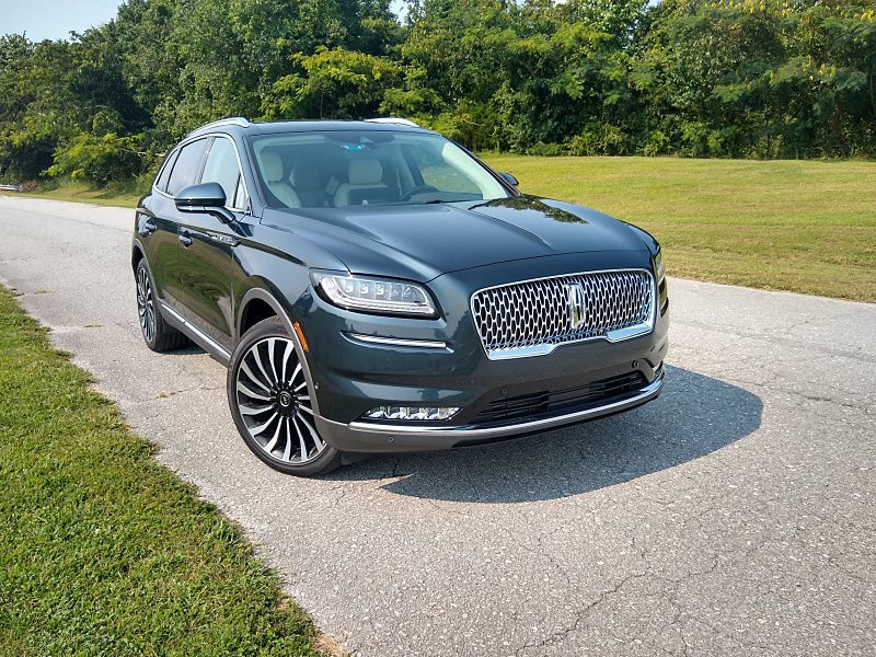 2021 Lincoln Nautilus vs. 2021 Lexus RX 350 Autobytel