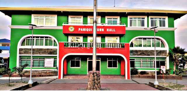 Paniqui Town Hall