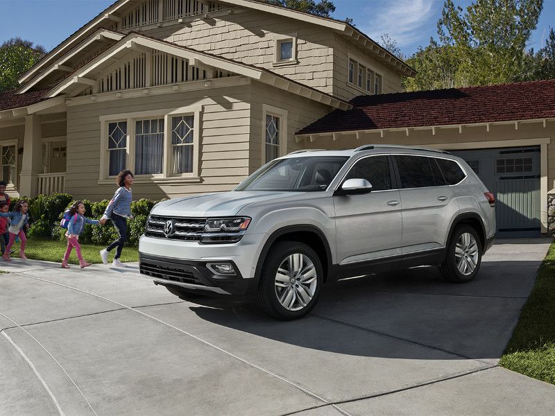 10 Spacious SUVs with the Most Legroom in the Third Row Autobytel