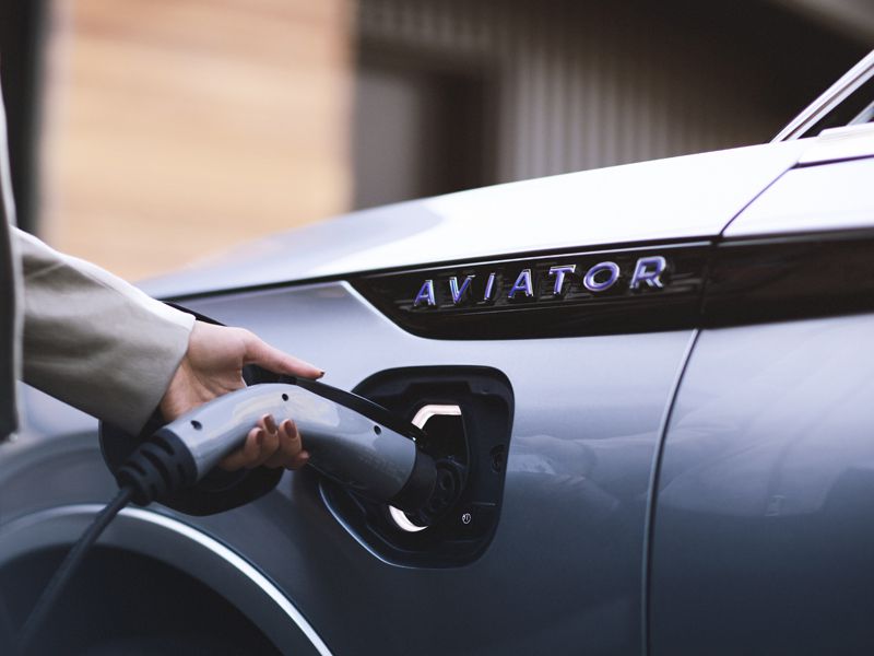 2020 Lincoln Aviator exterior PHEV charger ・  Photo by Lincoln 